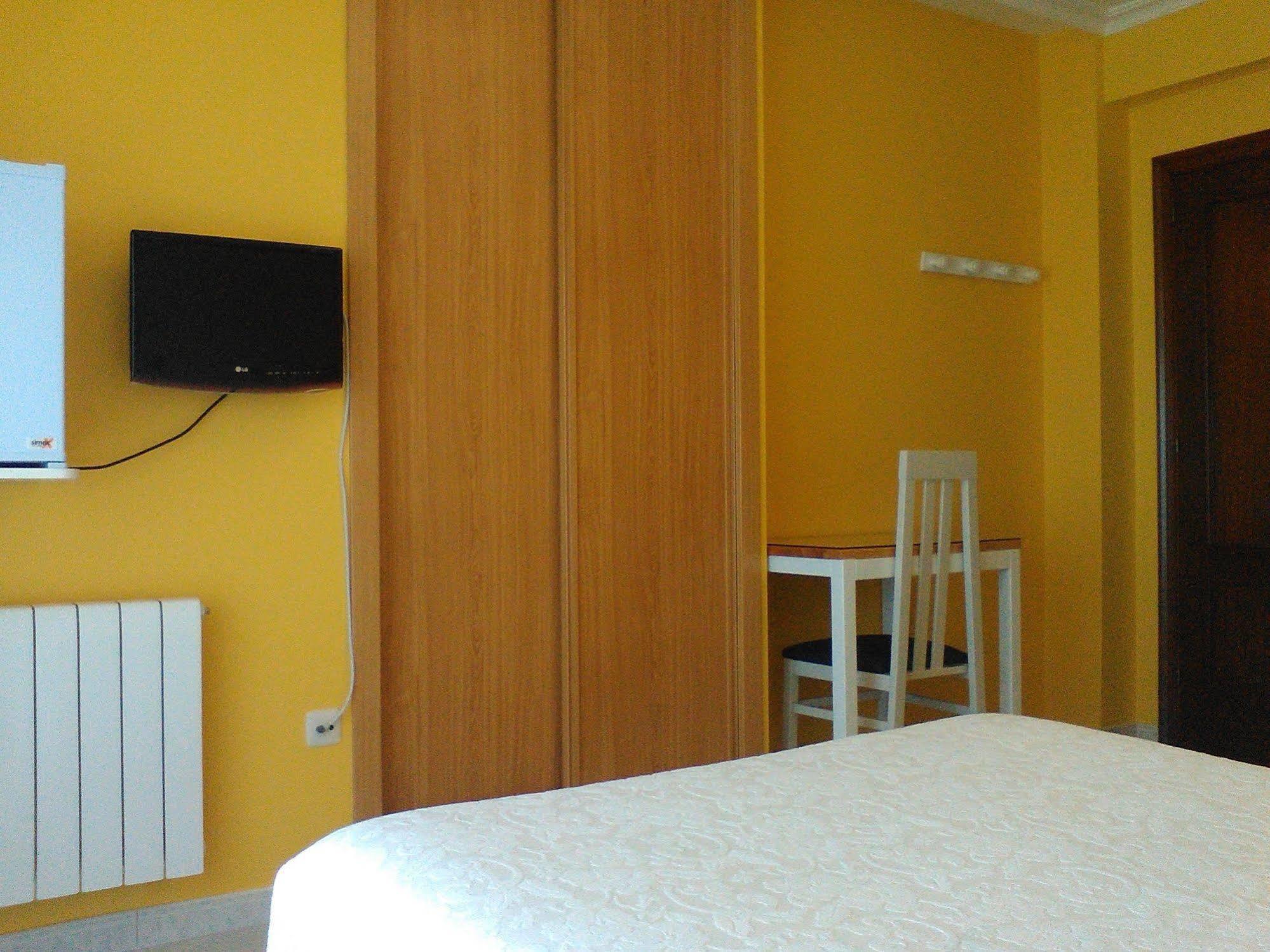 Hostal Santa Marta Playa Байона Екстер'єр фото